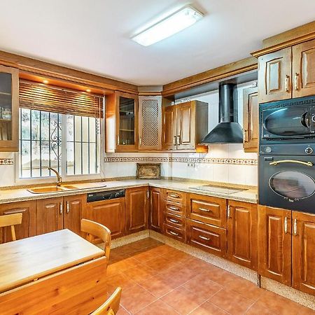 3 Bedroom Stunning Home In เซเนส เด ลาเบกา ภายนอก รูปภาพ