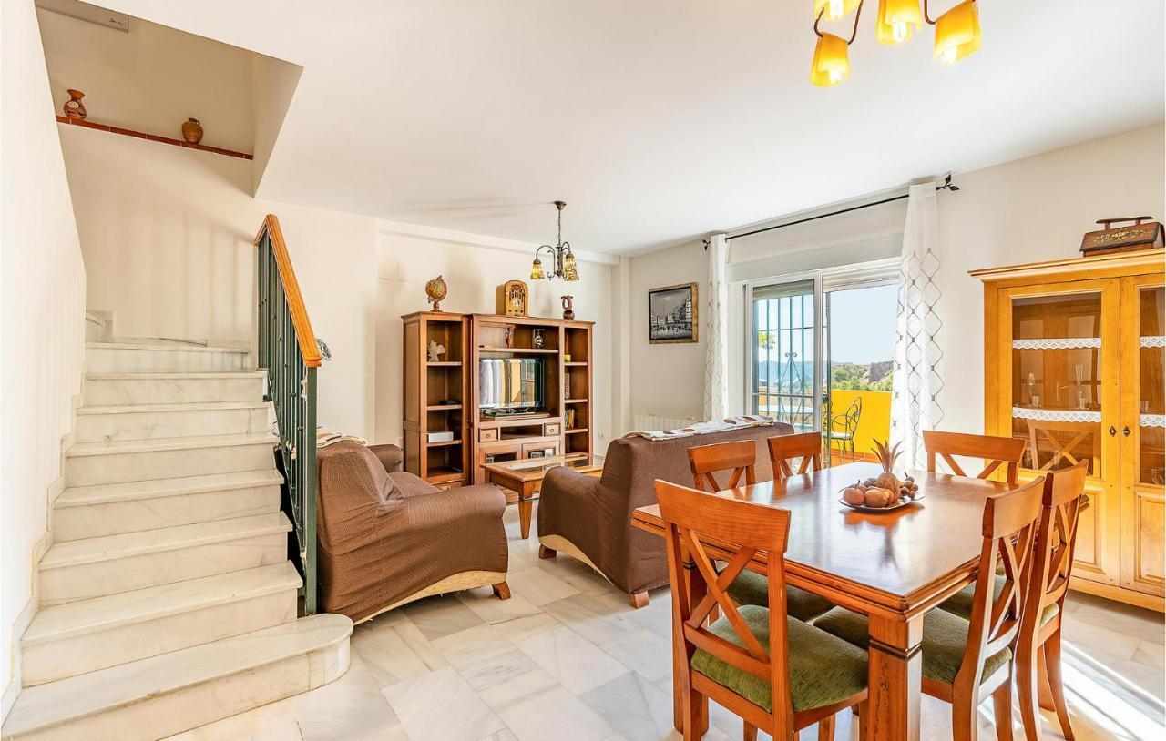 3 Bedroom Stunning Home In เซเนส เด ลาเบกา ภายนอก รูปภาพ