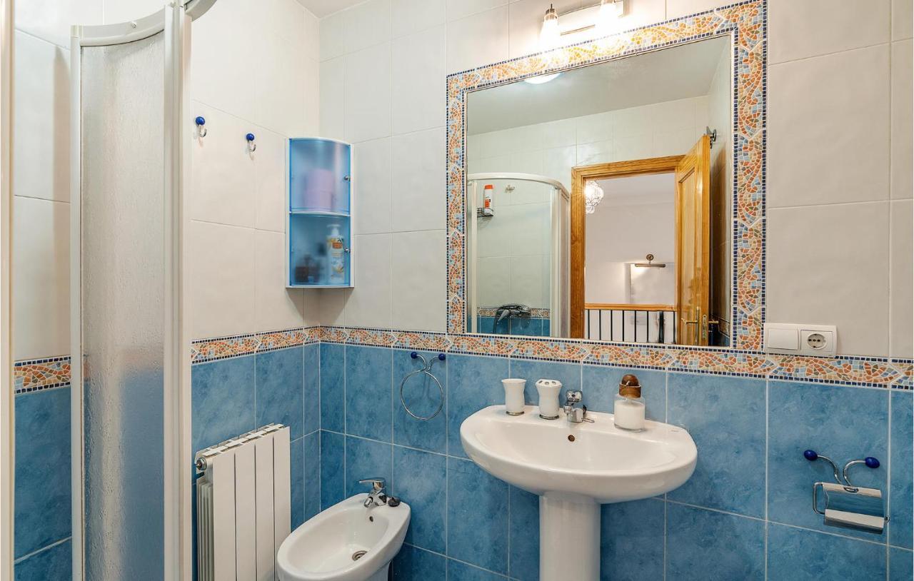 3 Bedroom Stunning Home In เซเนส เด ลาเบกา ภายนอก รูปภาพ